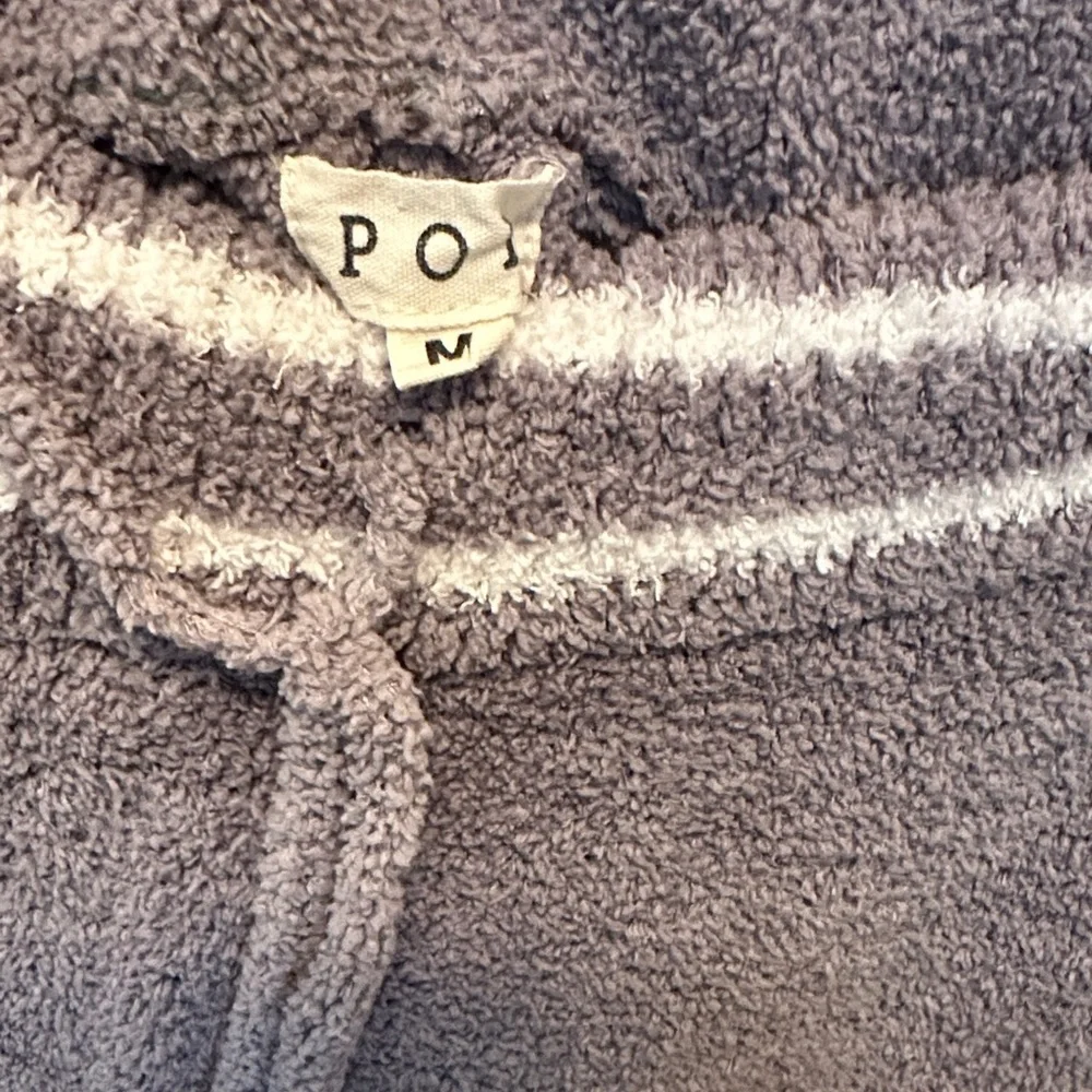 POL Gray and White Heart Lounge set Pants Size M, Top size L - Picture 7 of 8